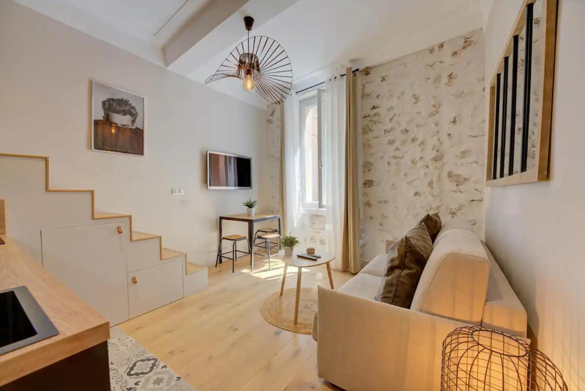 Duplex Studio Apt Mezzanine Near Shops & Cafes アンティーブ エクステリア 写真